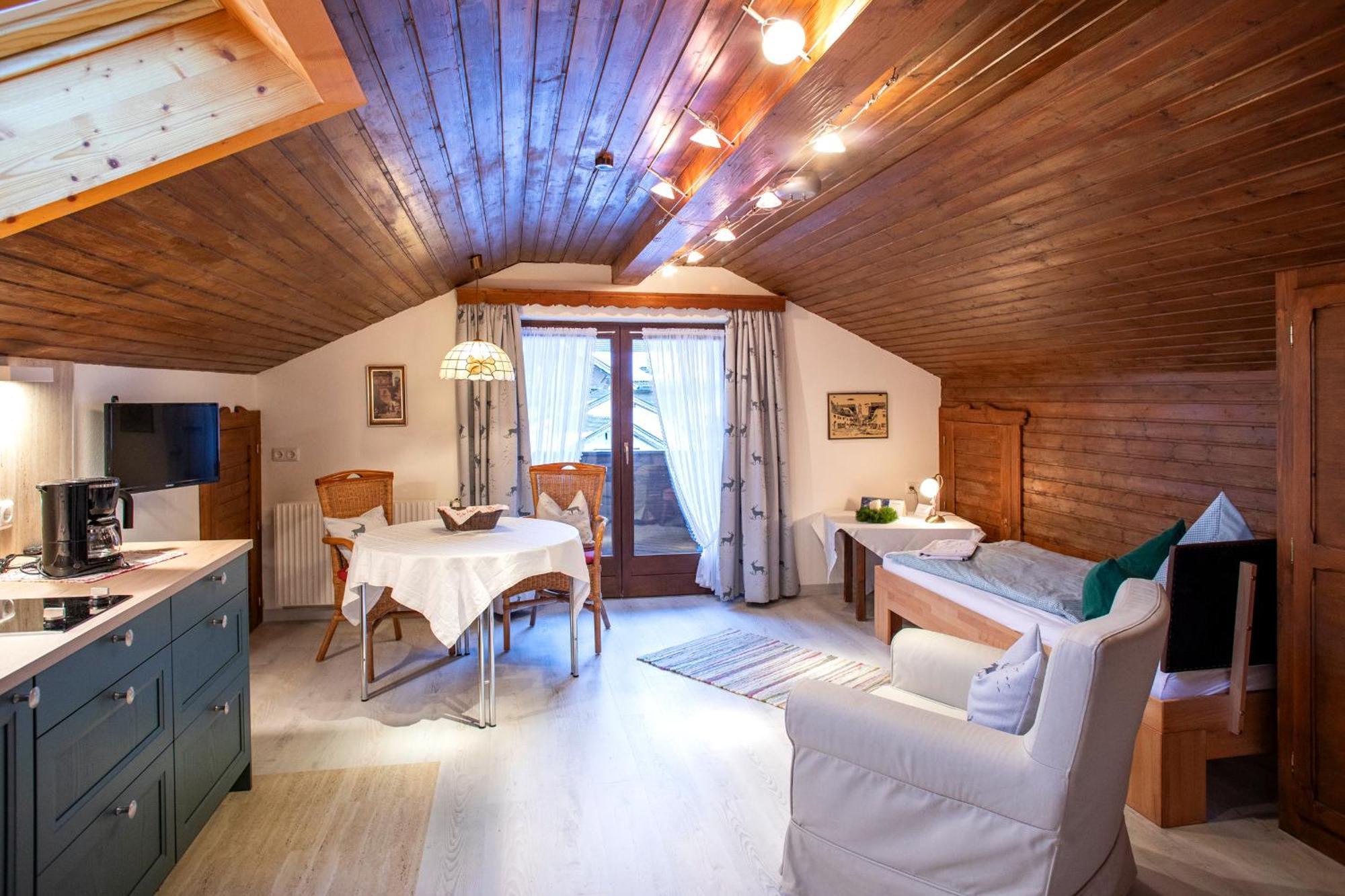 Haus St. Korbinian * Mittenwald